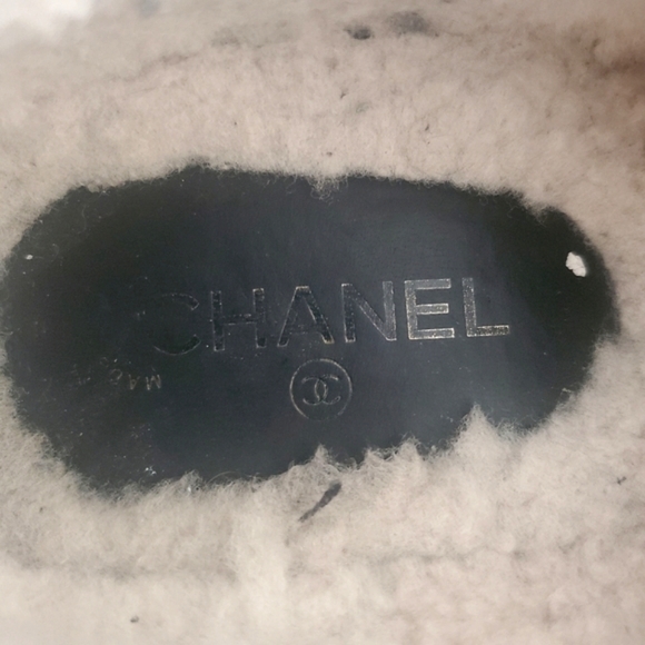 Chanel Lambskin Shearling Lined Quilted CC Turnlock Loafers 37.5 - Picture 9 of 14